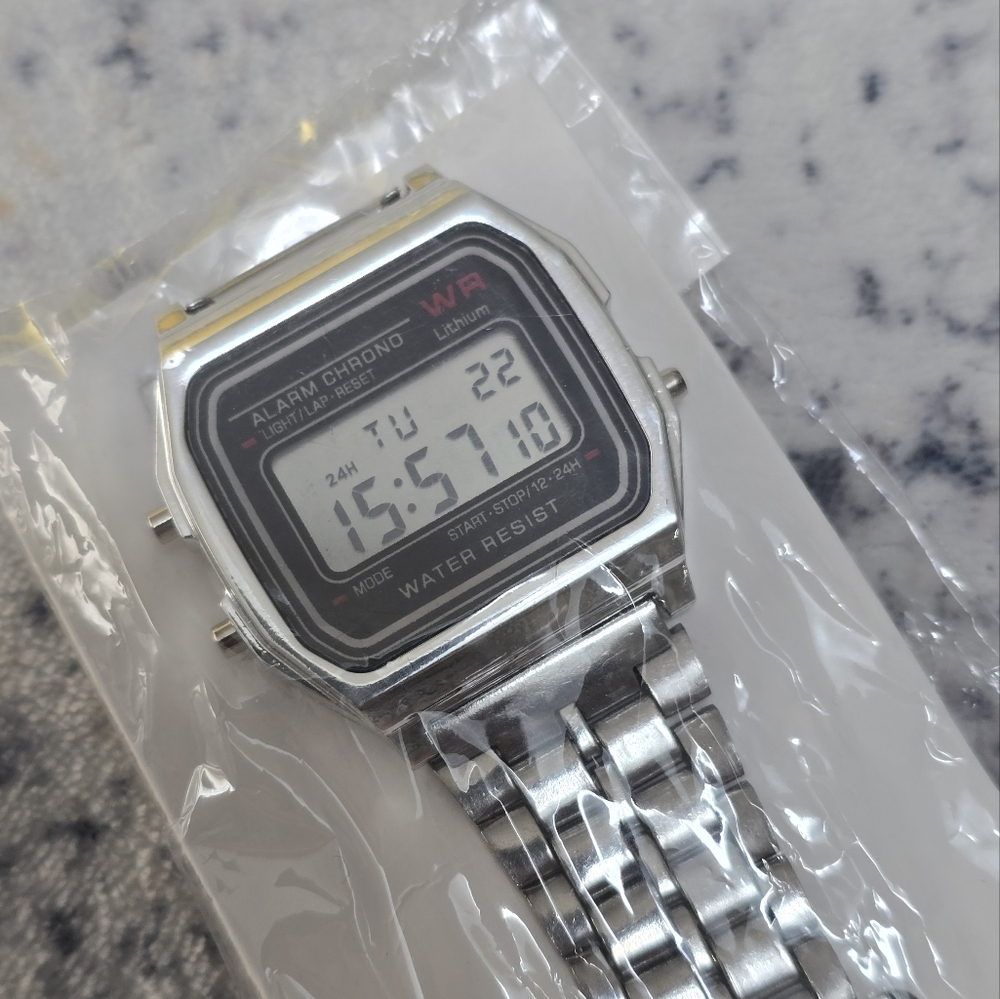 Y2K Casio Silver Digital Watch Brand New! - Picture 3 of 3